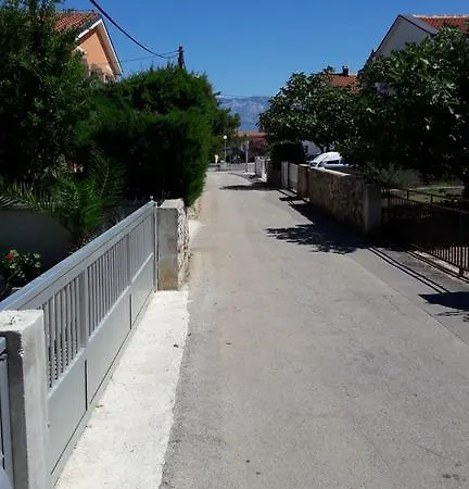 Lucija * Vir