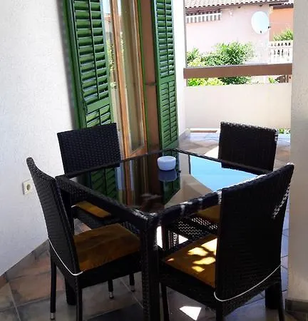 Lucija Apartment *