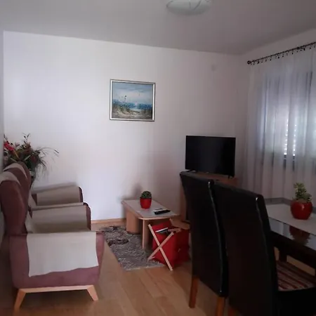 Ξενοδοχείο Lucija Vir